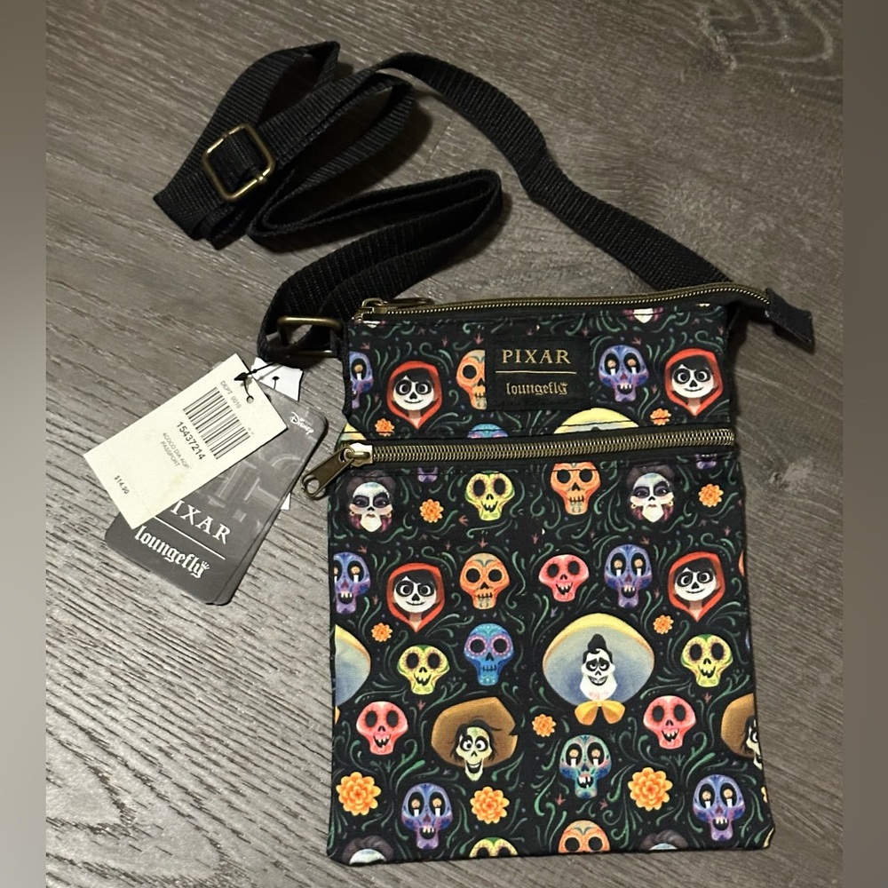 Loungefly Crossbody Passport Bag Disney Pixar's Coco Skulls Dia De Los Muertos